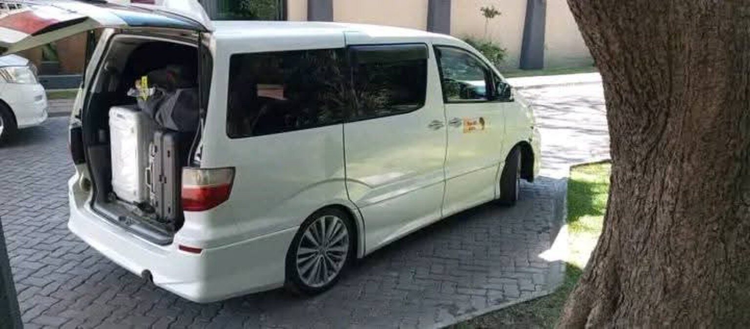 Passenger minibus luggage capacity